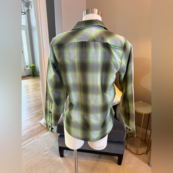 Off the Grid Flannel (Size Small) - Picture 4 of 5